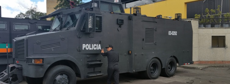 polcar.jpg